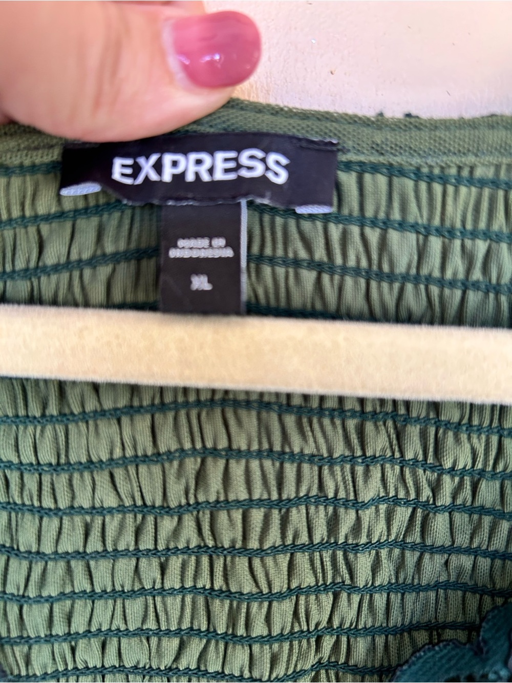 Express Women's green Lace Overlay Tank Top🚨 - Picture 2 of 2